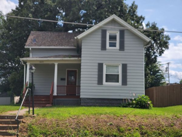 1623 W Pleasant Street , Davenport, IA 52804