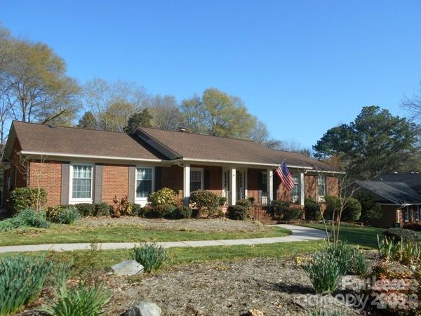 1330 E Barden Road , Charlotte, NC 28226