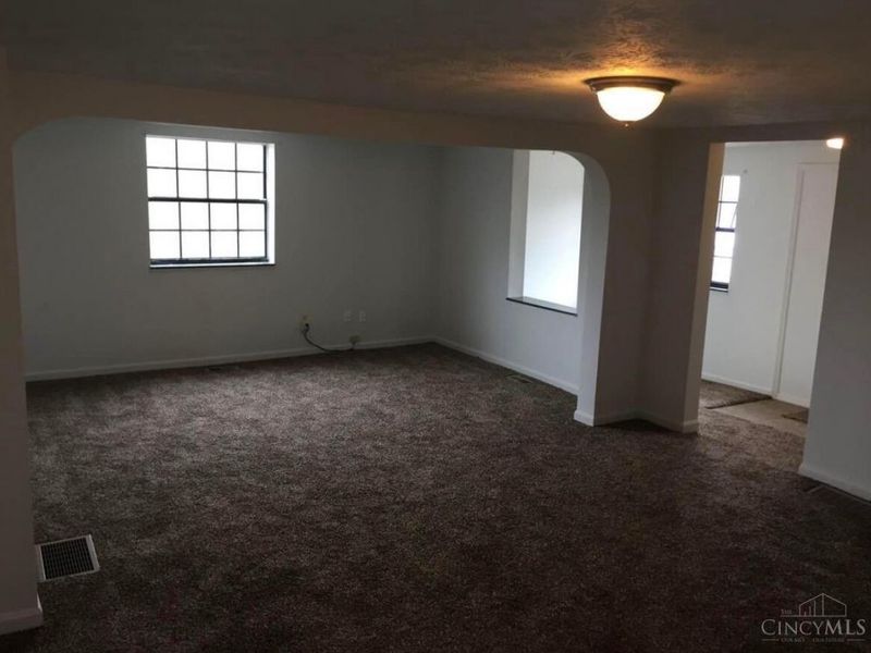 8993 Pippin Road, Colerain Township, OH 45251 Photo 3