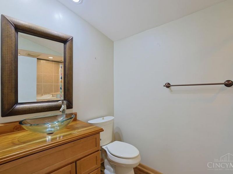 7434 Drake Road, Indian Hill, OH 45243 Photo 16