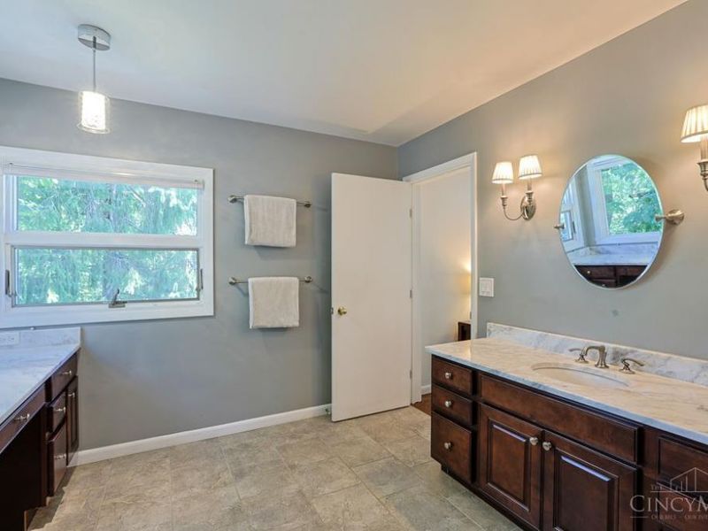 7434 Drake Road, Indian Hill, OH 45243 Photo 21