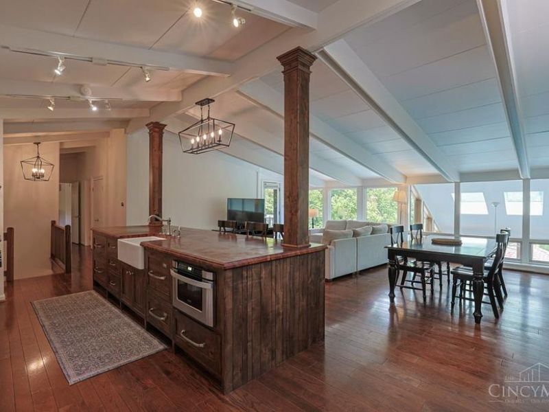 7434 Drake Road, Indian Hill, OH 45243 Photo 9