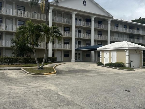3507 VILLAGE Boulevard, Unit 302, West Palm Beach, FL 33409