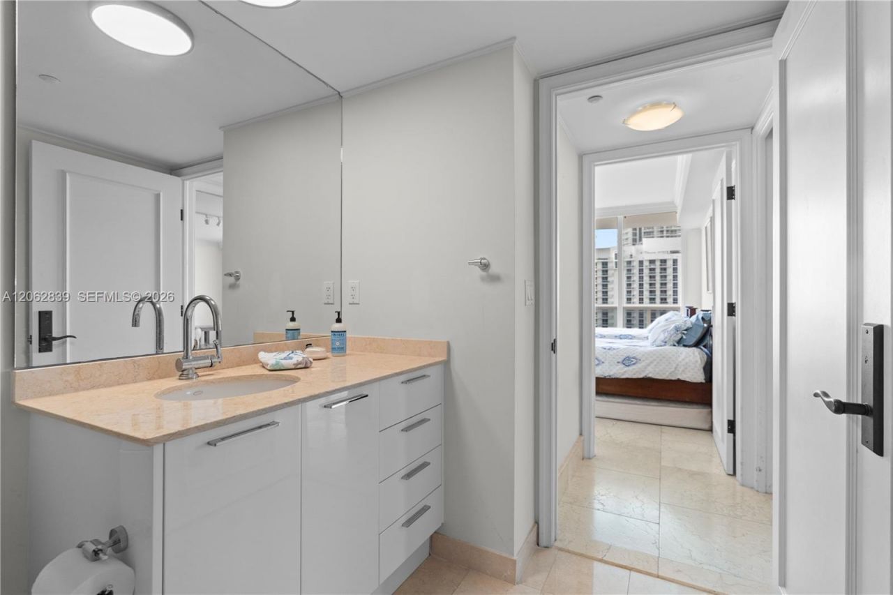 18911 Collins Ave, Unit 2103, Sunny Isles Beach, FL 33160 Photo