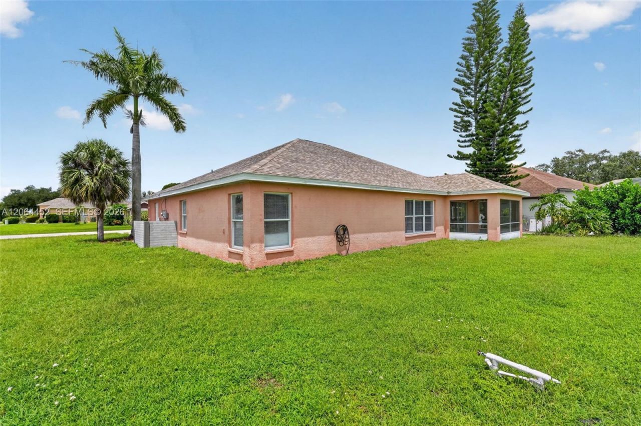 1502 Scholar Ct , Lehigh Acres, FL 33971 Photo