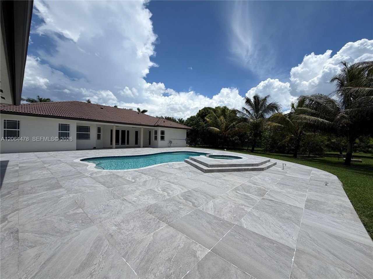 19690 SW 210th St, Miami, FL 33187 Photo