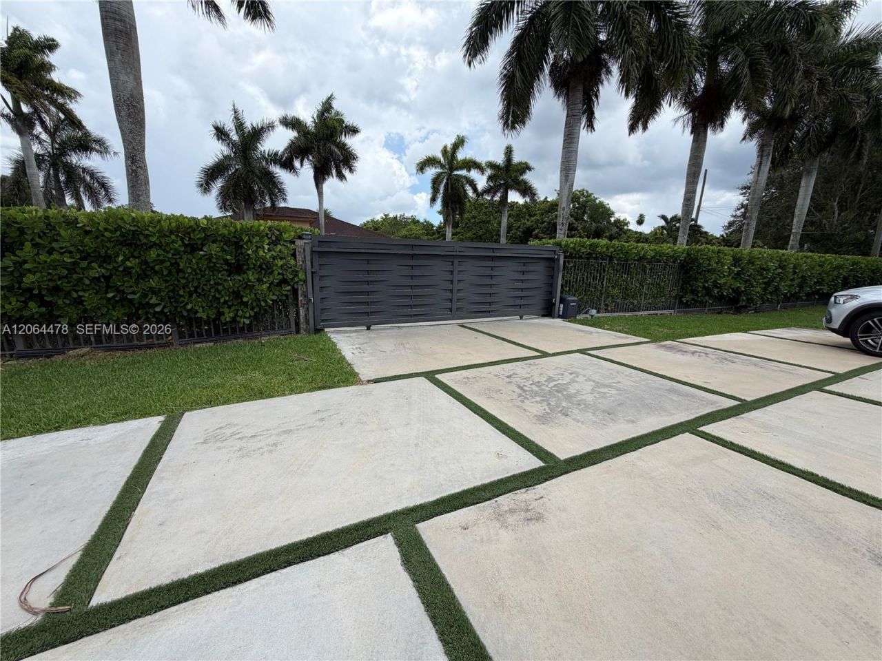 19690 SW 210th St, Miami, FL 33187 Photo