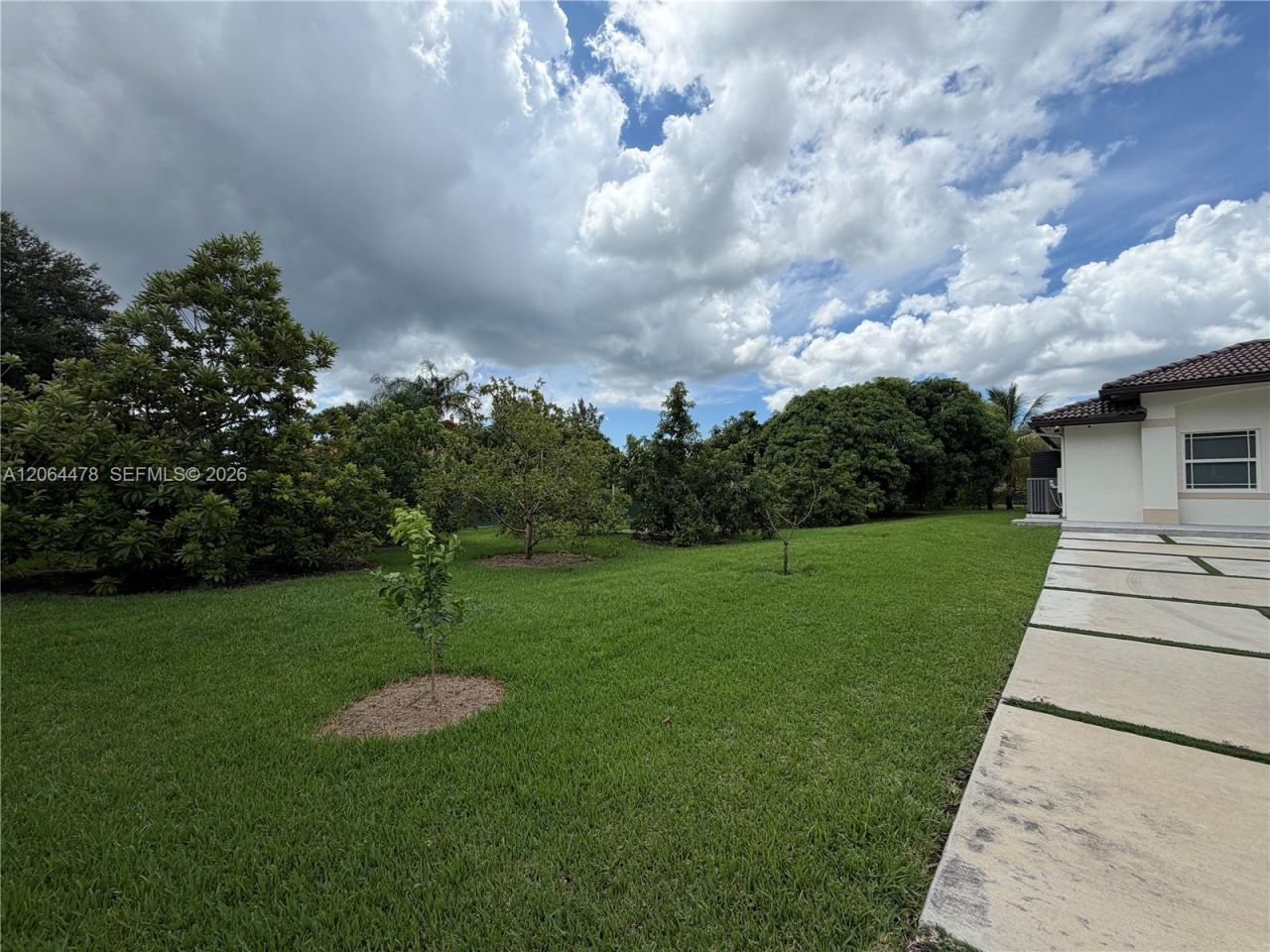 19690 SW 210th St, Miami, FL 33187 Photo