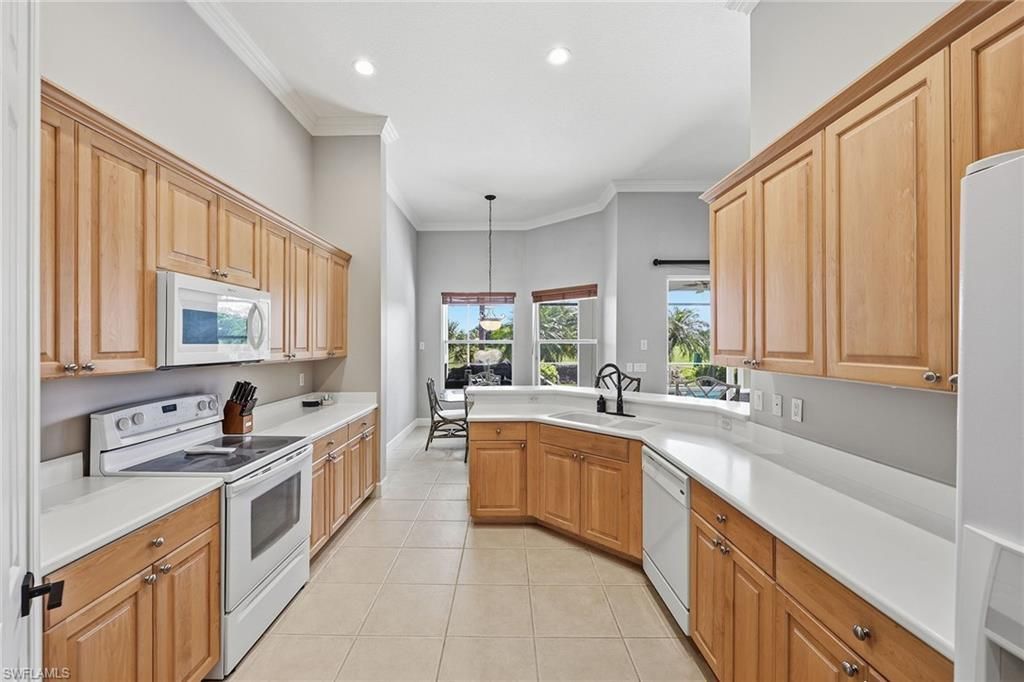 9024 Maverick Ct, Naples, FL 34113 Photo