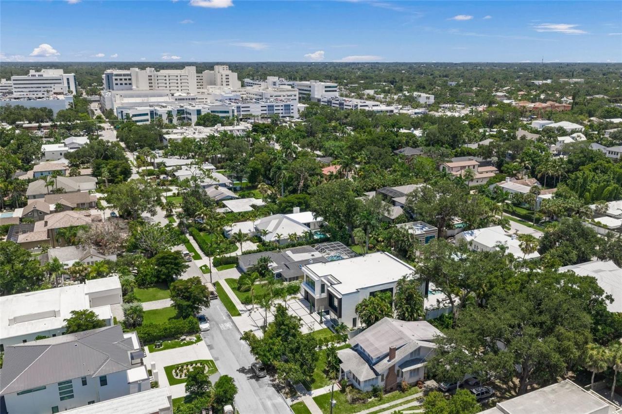 1640 Waldemere Street, Sarasota, FL 34239 Photo