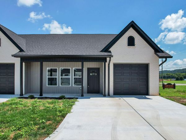 1090 Congress Parkway, Athens, TN 37303
