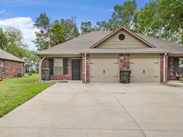 914 N Osage Avenue , Claremore, OK 74017