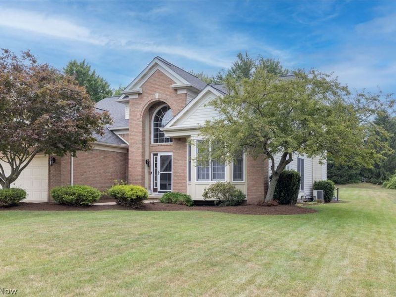 10082 Timothy Lane, Twinsburg, OH 44087 Photo 2