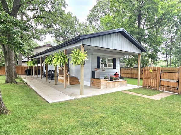 67003 Oxbow Drive, Constantine, MI 49042