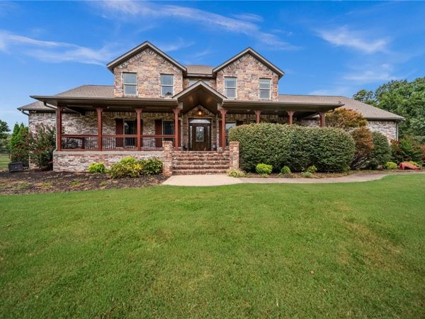 9915 E Plentywood Road, Bentonville, AR 72712