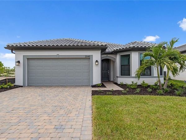 2049 Terreno BLVD, NAPLES, FL 34120