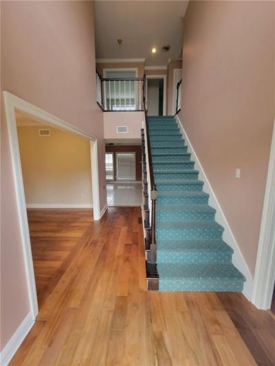3621 LAKE ASPEN Drive W Gretna, LA 70056