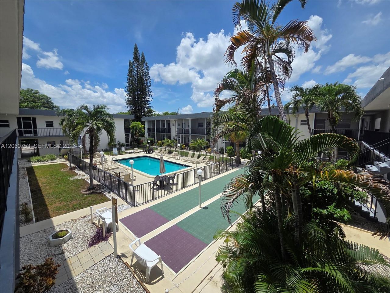 415 NE 2nd St, Unit 229, Hallandale Beach, FL 33009 Photo
