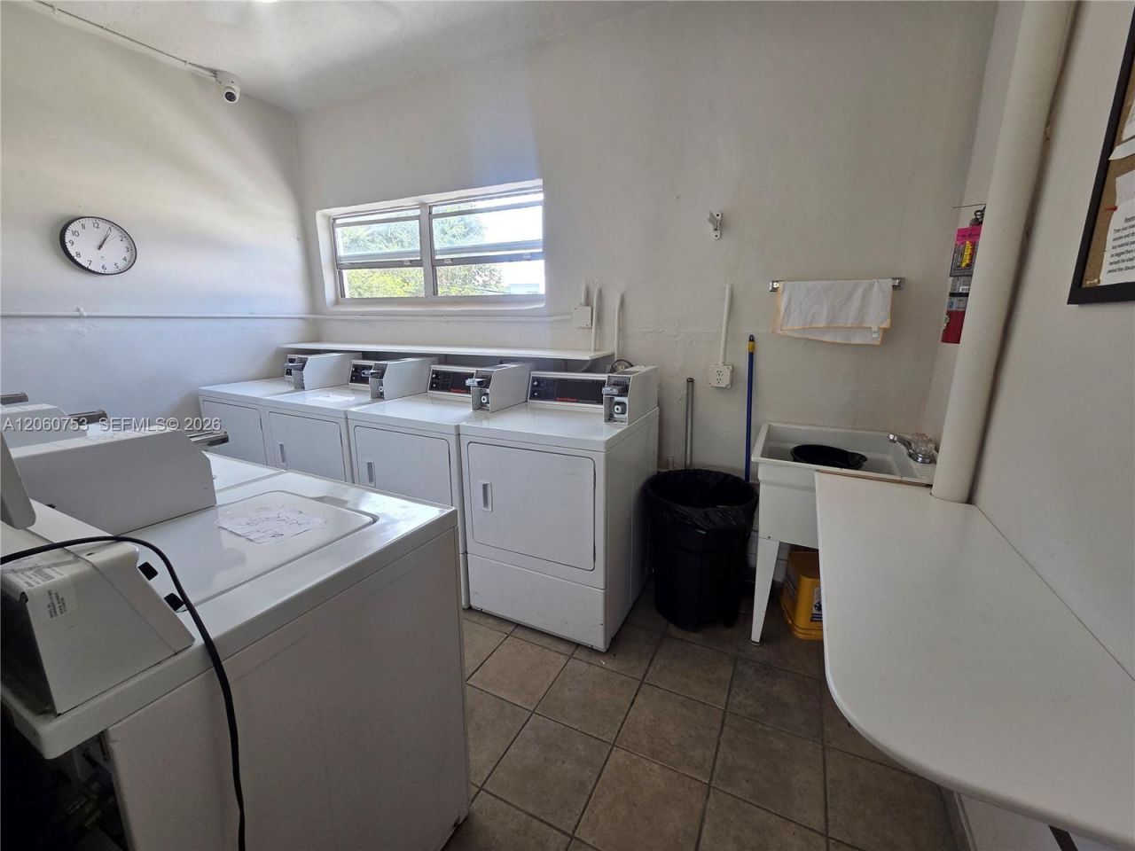 415 NE 2nd St, Unit 229, Hallandale Beach, FL 33009 Photo