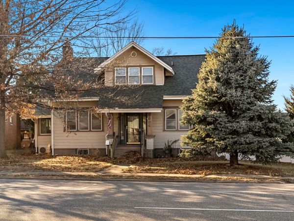 2664 Harrison Street , Davenport, IA 52806