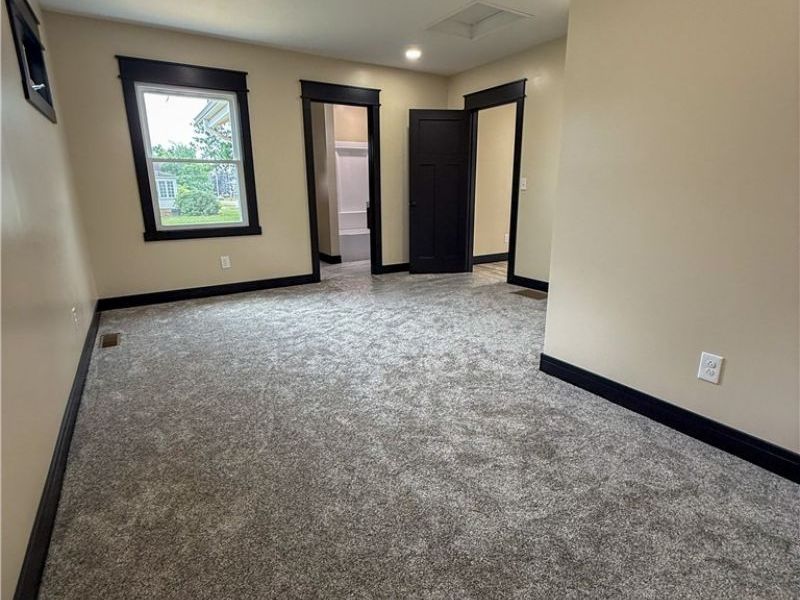 105 E Vermont Avenue , Sebring, OH 44672 Photo 17