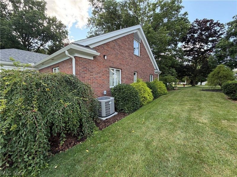 554 W Main Street , Dalton, OH 44618 Photo 7