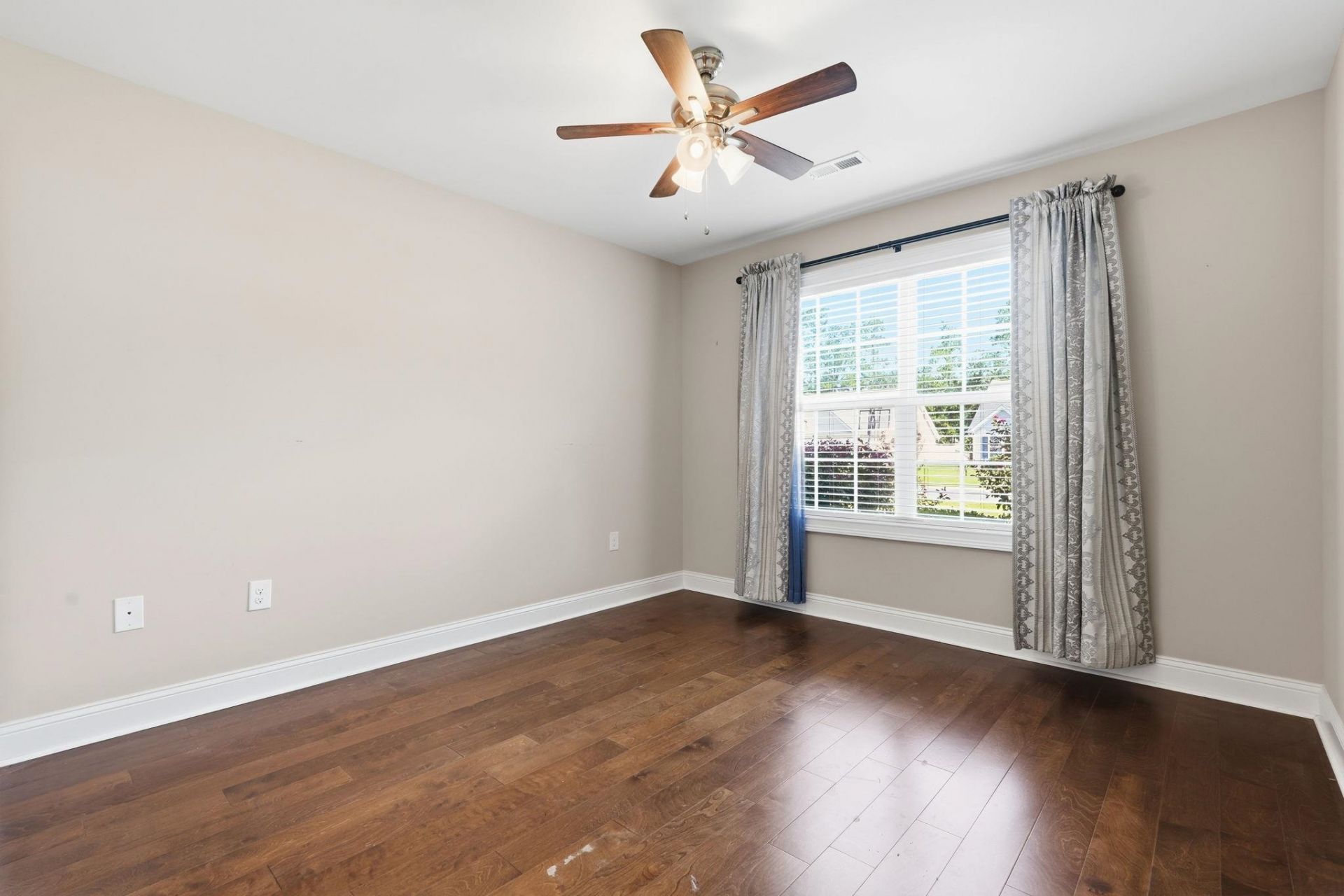 226 Blue Jacket Dr. Photo 20