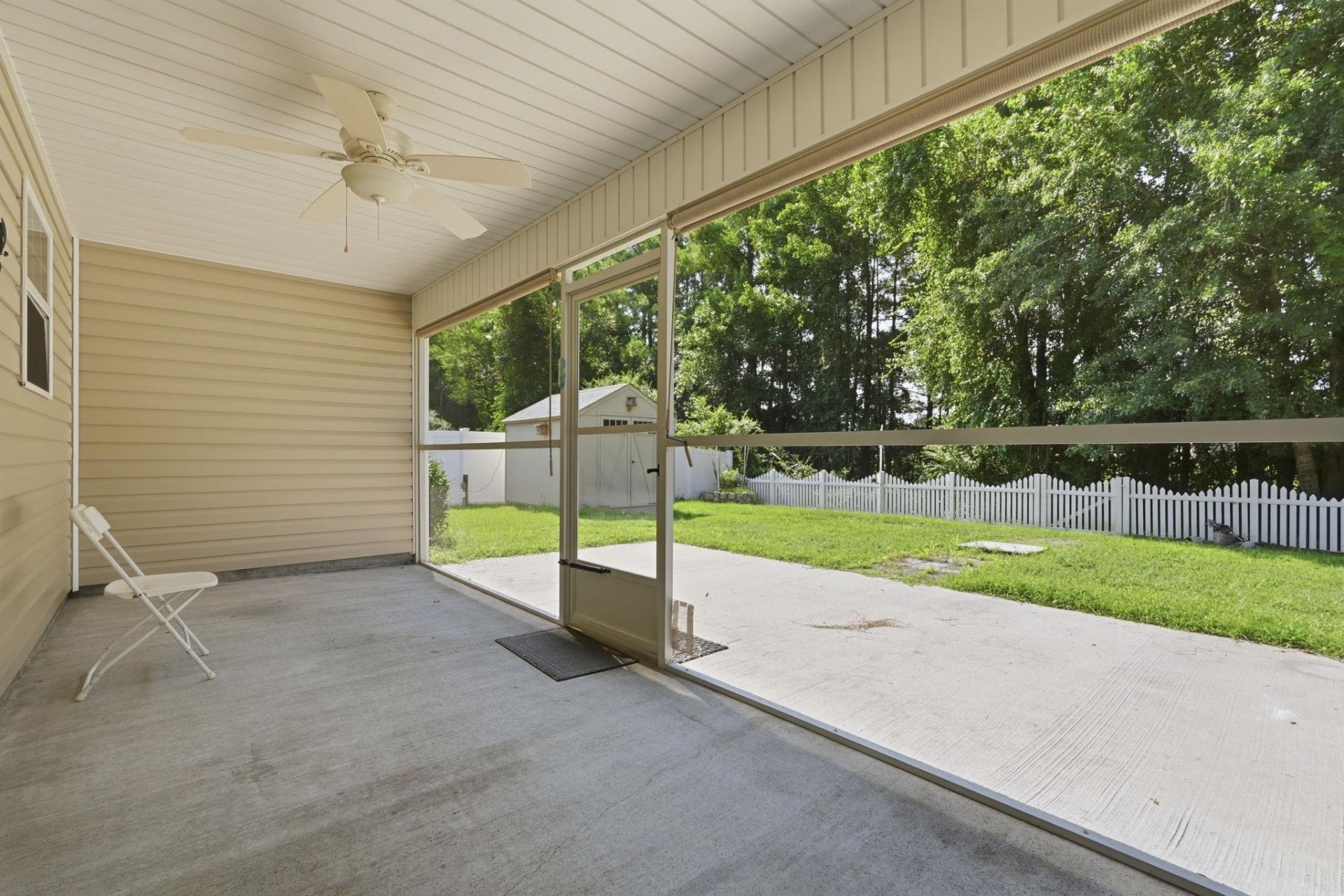 226 Blue Jacket Dr. Photo 25