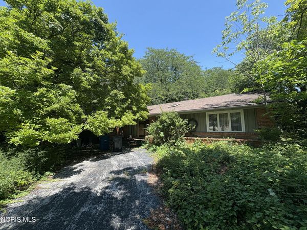 1157 Nanette Drive , Toledo, OH 43614