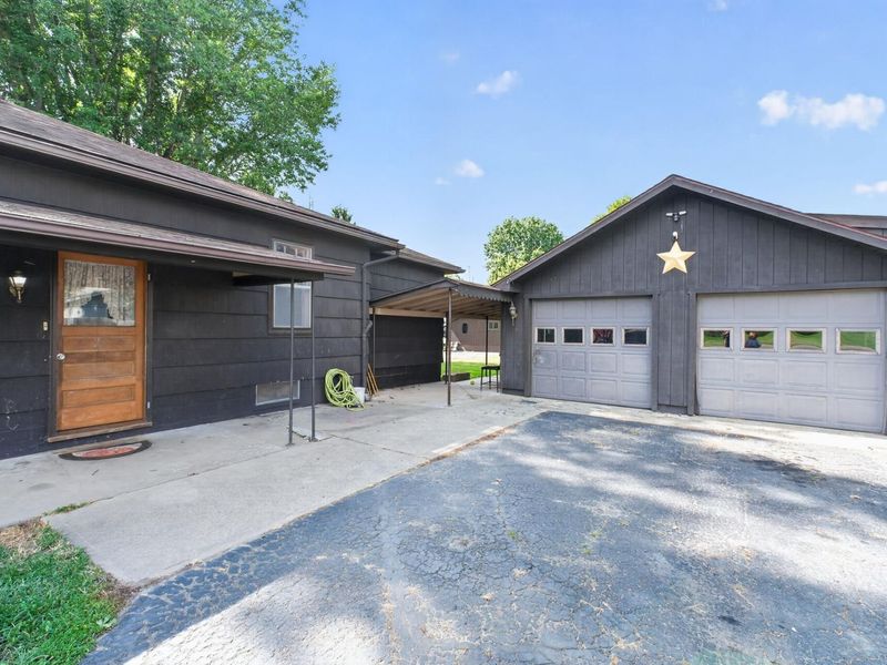 10 Oak Street, The Plains, OH 45780 Photo 4