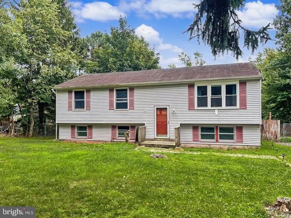 410 SKYLINE DRIVE , BLAKESLEE, PA 18610