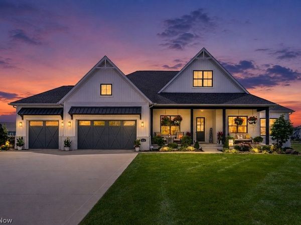5740 Shadow Ridge Circle NW, North Canton, OH 44720