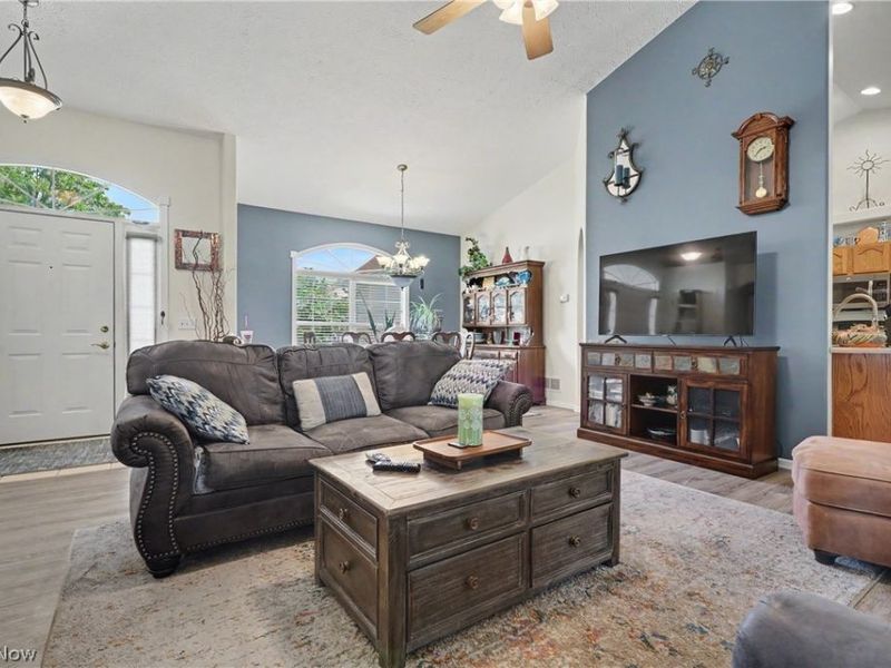 11547 Grand Valley Drive NW, Uniontown, OH 44685 Photo 12