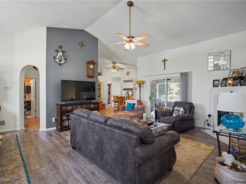 11547 Grand Valley Drive NW, Uniontown, OH 44685 Photo 17