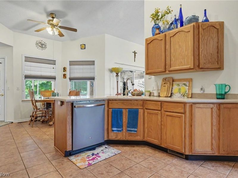 11547 Grand Valley Drive NW, Uniontown, OH 44685 Photo 19