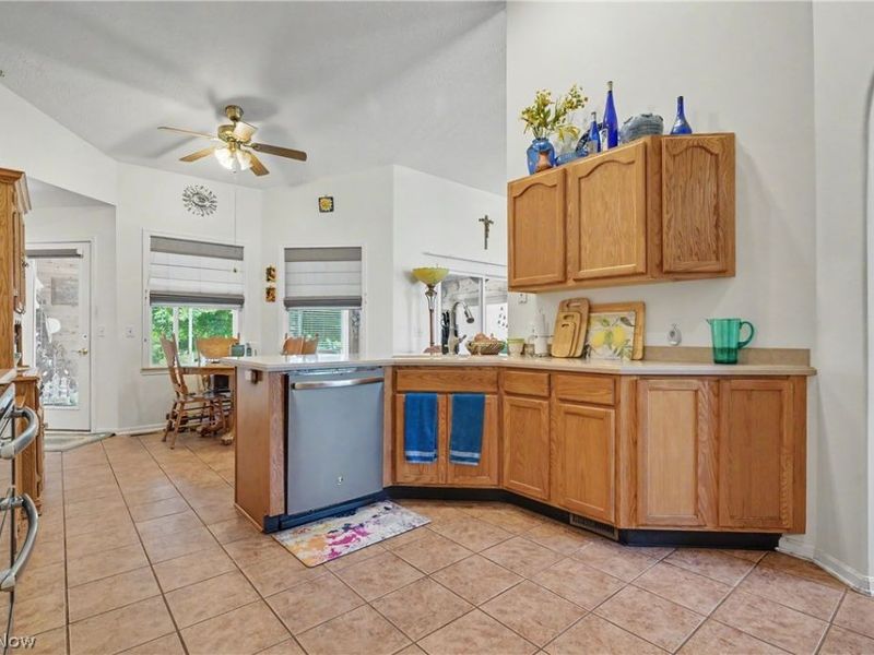 11547 Grand Valley Drive NW, Uniontown, OH 44685 Photo 22