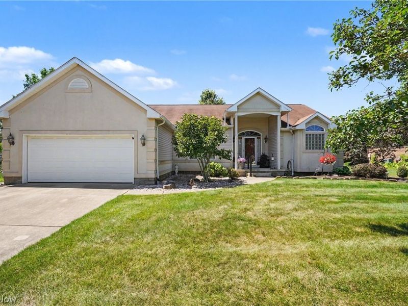 11547 Grand Valley Drive NW, Uniontown, OH 44685 Photo 3