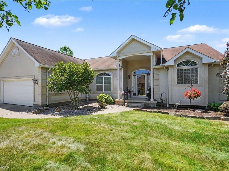 11547 Grand Valley Drive NW, Uniontown, OH 44685 Photo 4