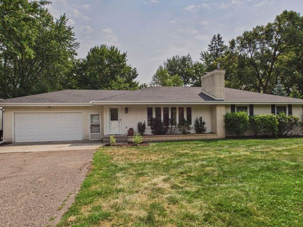 3287 Lake Elmo Avenue N, Lake Elmo, MN 55042