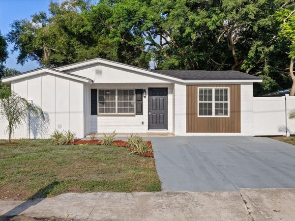 8711 N RIVER FOREST CIRCLE , TAMPA, FL 33604