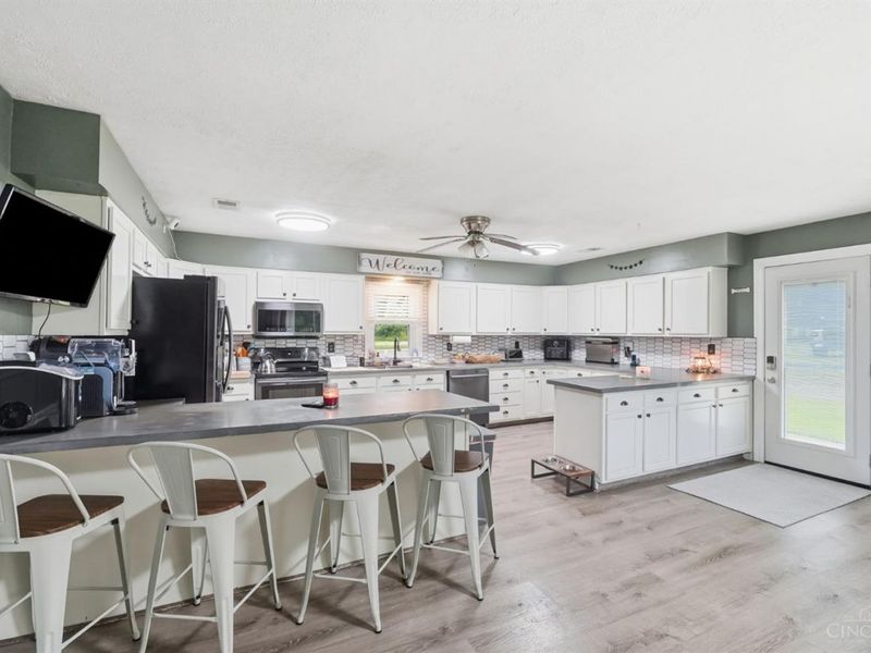 1439 Lyons Road, Amelia, OH 45102 Photo 10