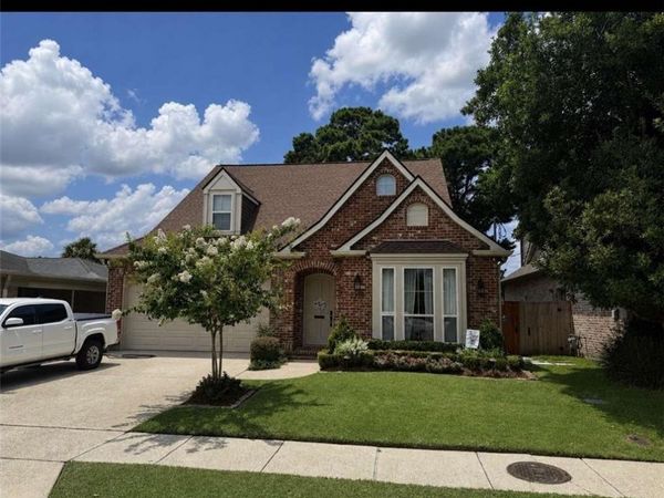2732 METAIRIE Court , Metairie, LA 70002