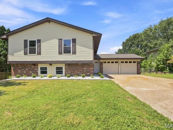 12235 Spring Shadow Court, Unincorporated, MO 63043