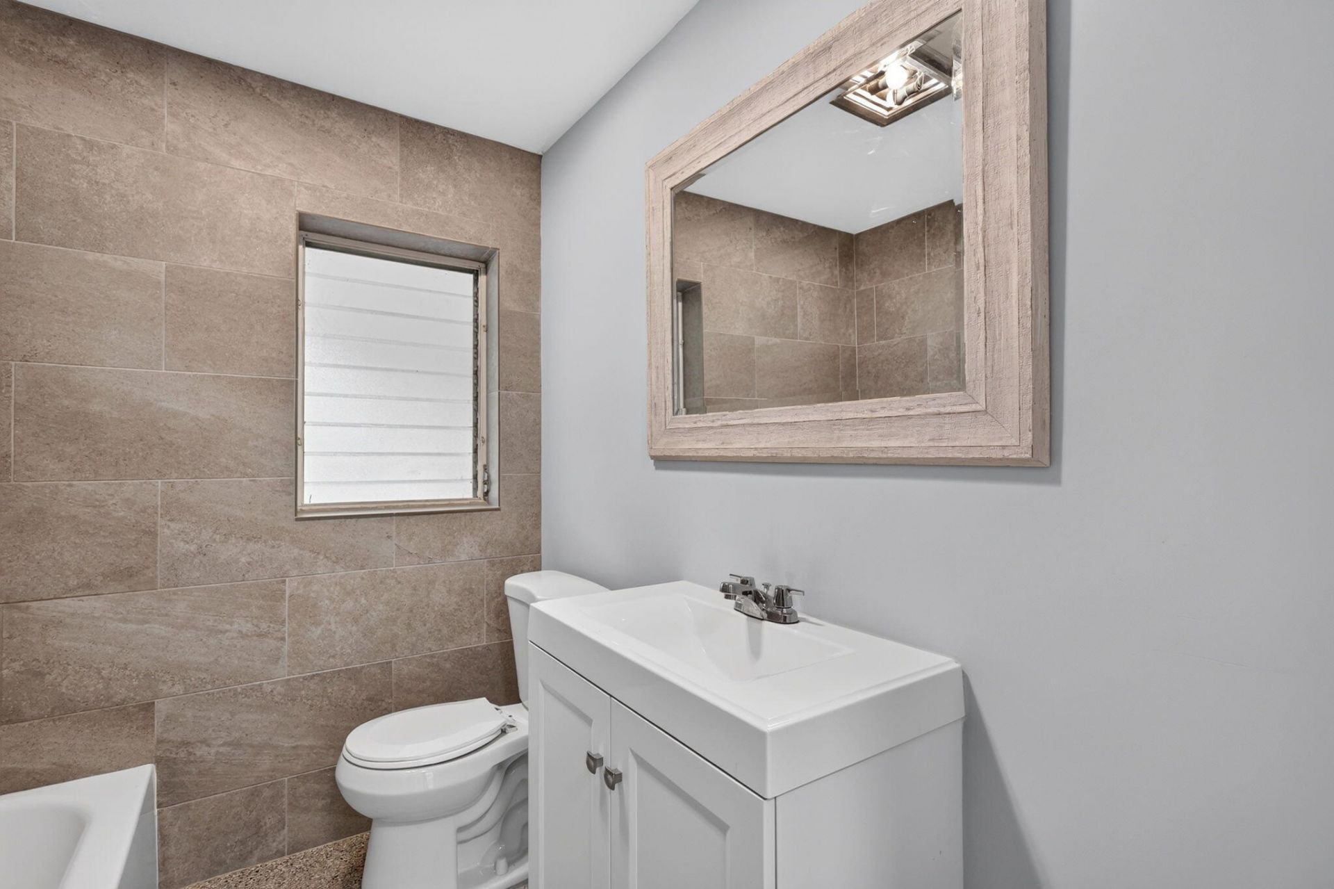 820 SE 13th Street, Stuart, FL 34994 Photo