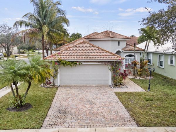 7085 SE CRICKET Court, Stuart, FL 34997