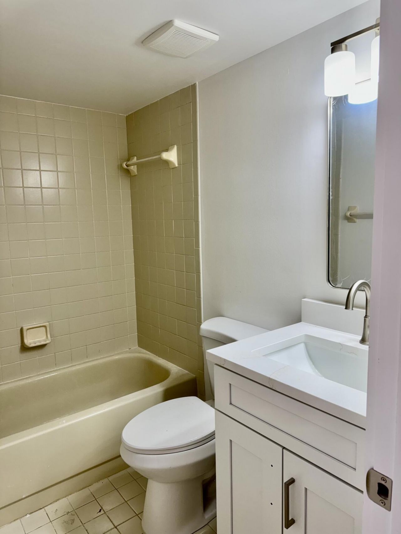 6962 Briarlake Circle, Unit 203, Palm Beach Gardens, FL 33418 Photo