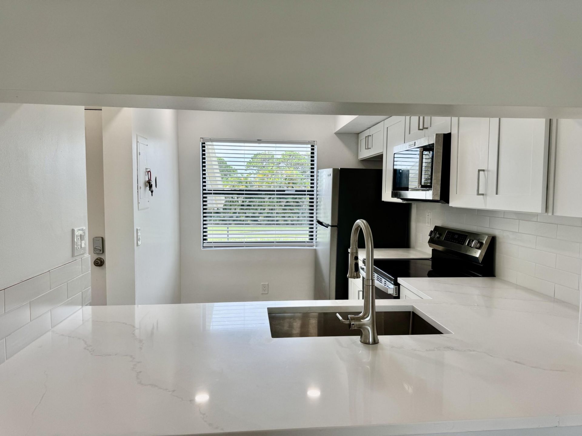 6962 Briarlake Circle, Unit 203, Palm Beach Gardens, FL 33418 Photo