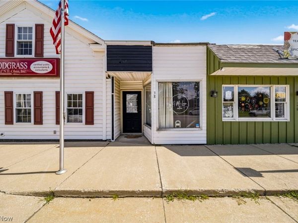 38 Public Square , Andover, OH 44003