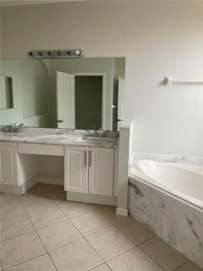 7541 Bristol Cir, Naples, FL 34120 Photo