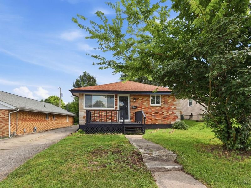 2516 Ontario Avenue, Harrison Twp, OH 45414 Photo 3